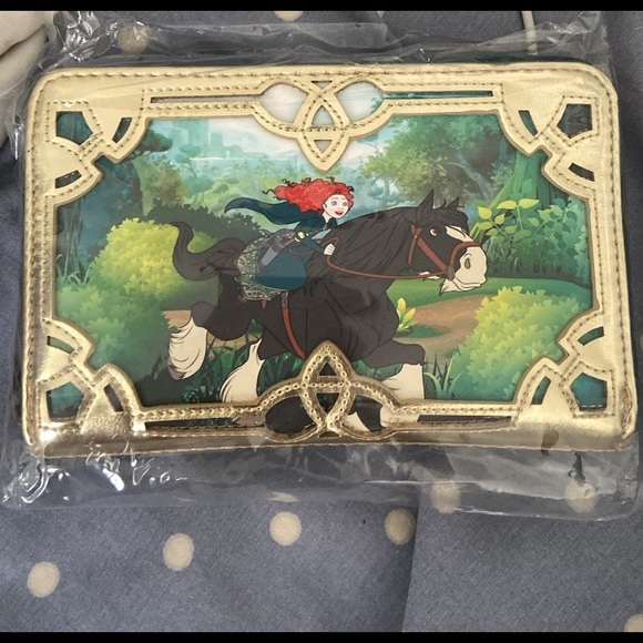 Disney Pixar Loungefly Brave Wallet NWT - Picture 4 of 4
